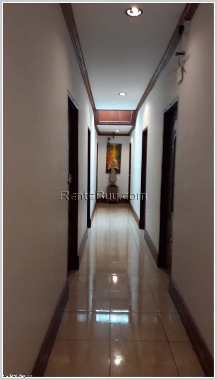 20170911_09234559e97403da5ef ID: 3771 – Nice guesthouse in center of Luangprabang City in night market area for sale