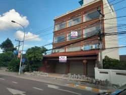 ID: 4555-Building/Office by main road of kaisone road for rent.
