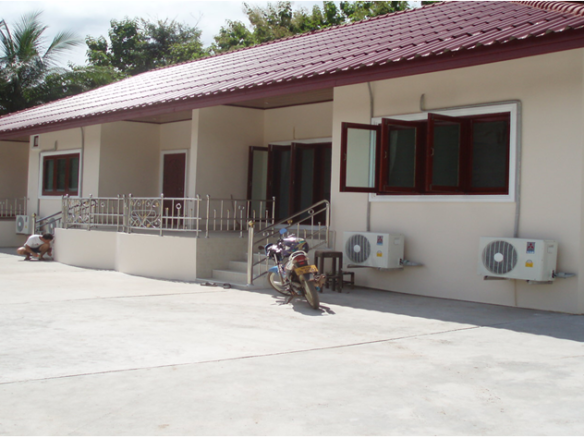 730 – Rowed house in town near Dongnasok Village.