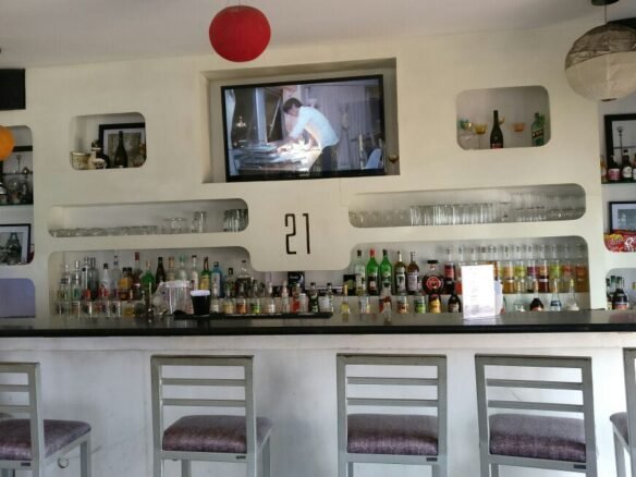 ID: 3604 – Nice Restaurant with fully furnished for rent.