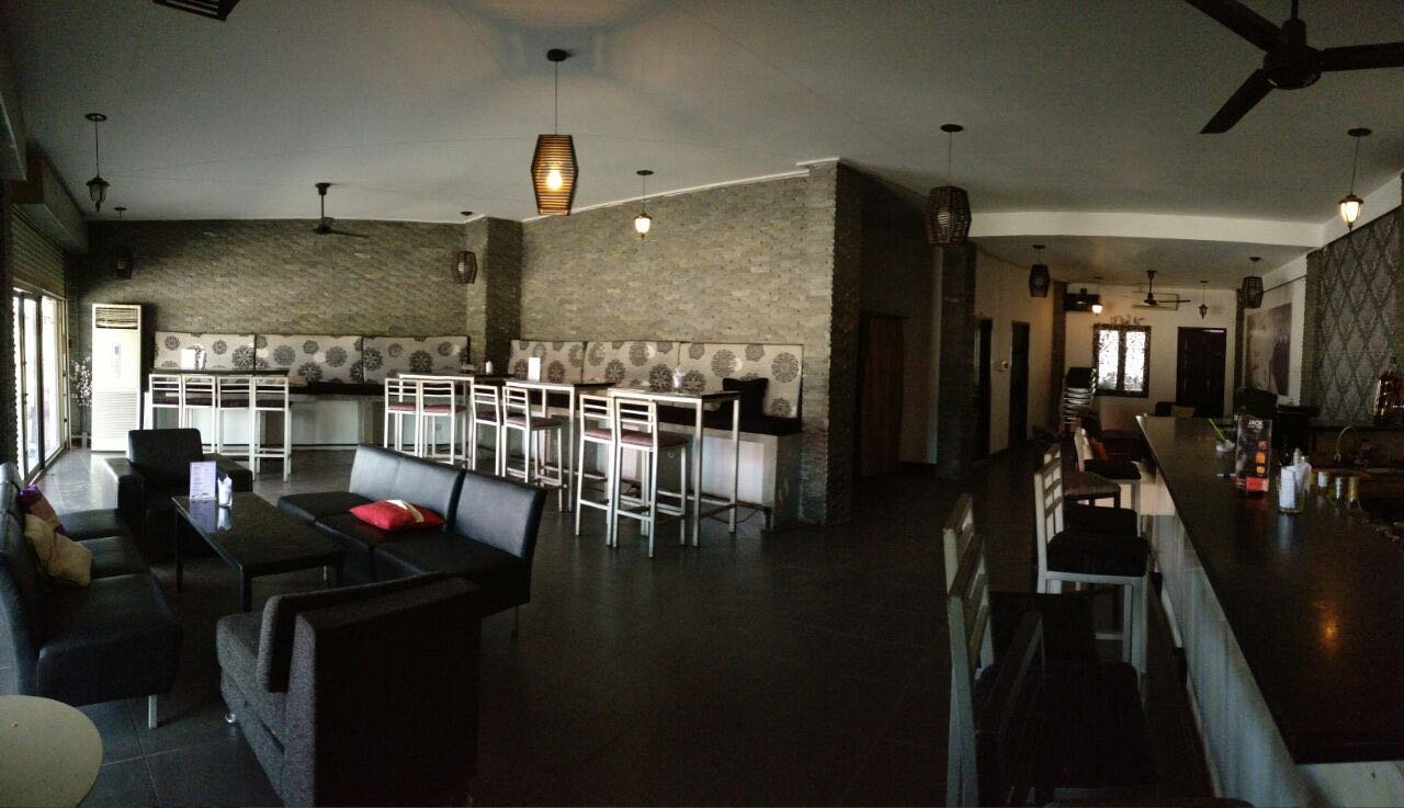Business-for-rent-Chanthabouly-Vientiane-Lao20170418_0358 ID: 3604 – Nice Restaurant with fully furnished for rent.