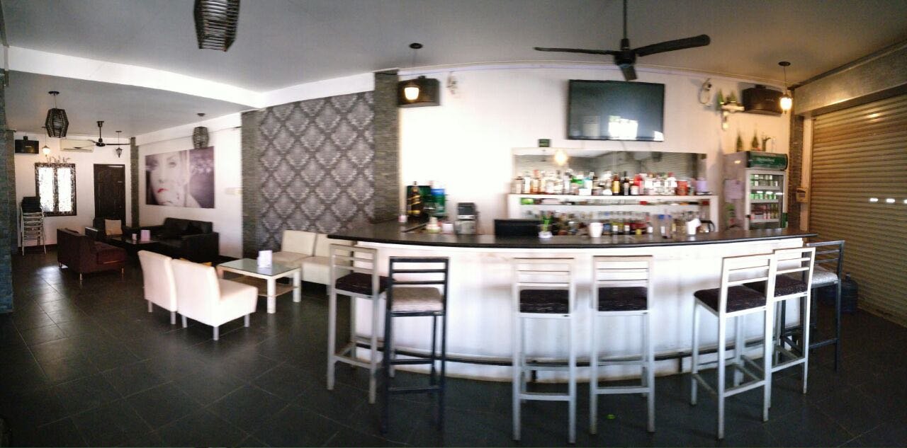 Business-for-rent-Chanthabouly-Vientiane-Lao20170418_0362 ID: 3604 – Nice Restaurant with fully furnished for rent.
