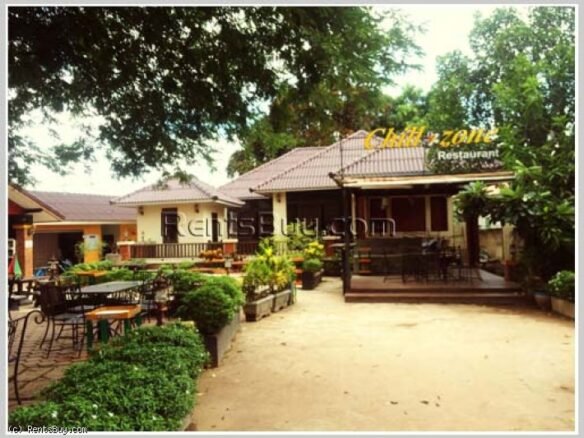 ID: 2379 – Restaurant and nice villa for rent in Saysettha district.
