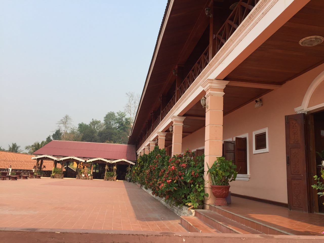 ID: 3912 – The Hotel by Mekong River for rent & sale in Ban Pakbang, Oudomsay Province.