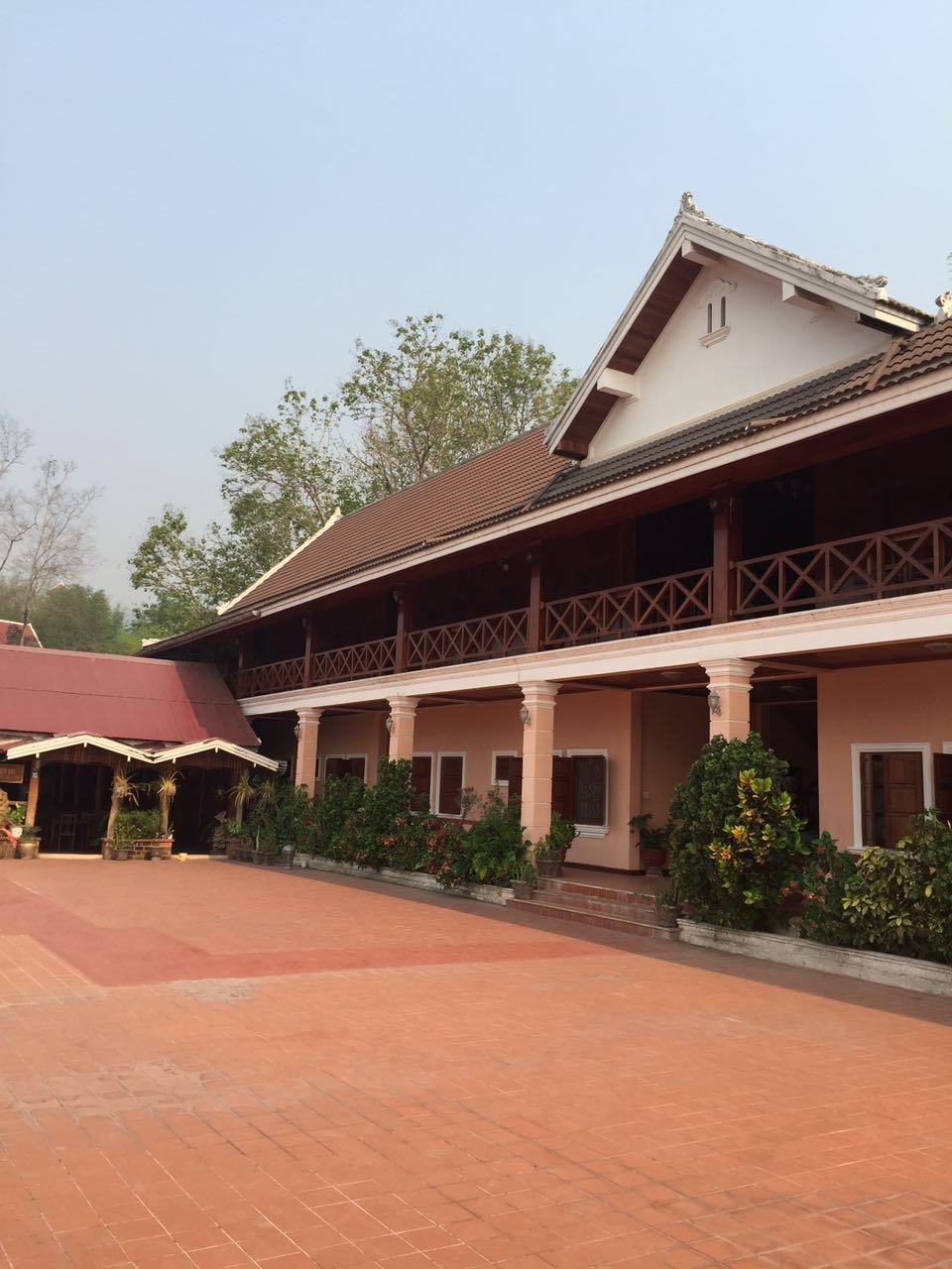 ID: 3912 – The Hotel by Mekong River for rent & sale in Ban Pakbang, Oudomsay Province.