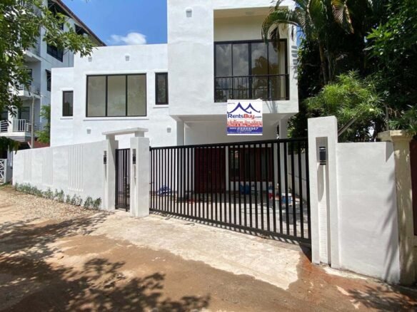 ID: 4554-The Beautiful modern house near The Pizza Company Phonsinuan for rent