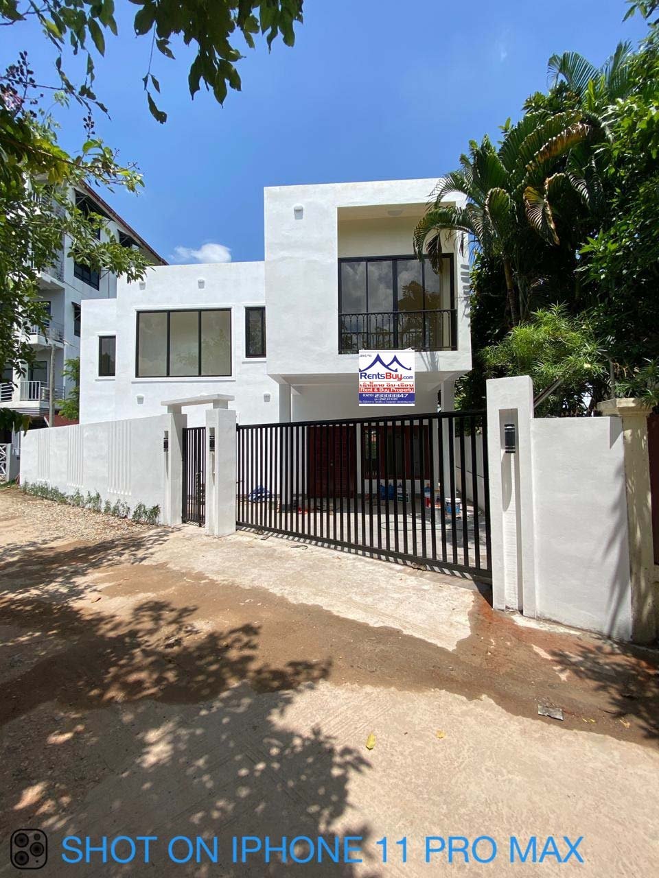 ID: 4554-The Beautiful modern house near The Pizza Company Phonsinuan for rent