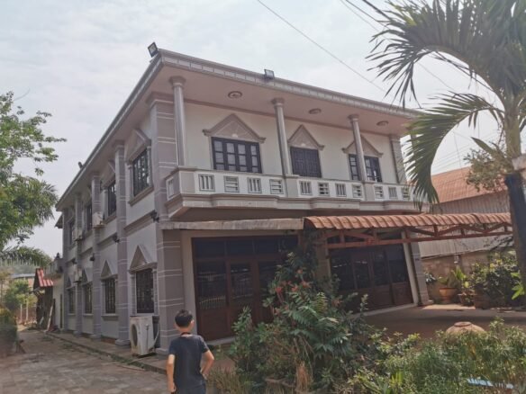 ID: 4450 – Shop House near Tanmexai traffic lights on for rent in Ban Tanmixay
