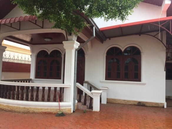 ID: 4520- Nice villa near Phontong market for rent