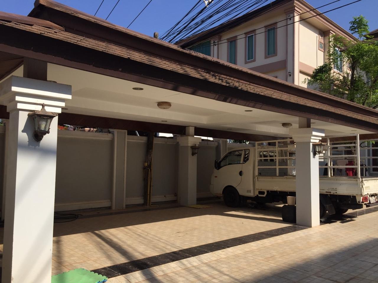 ID: 4445 – Luxury house near the National Convention Hall and Lao National Television for rent