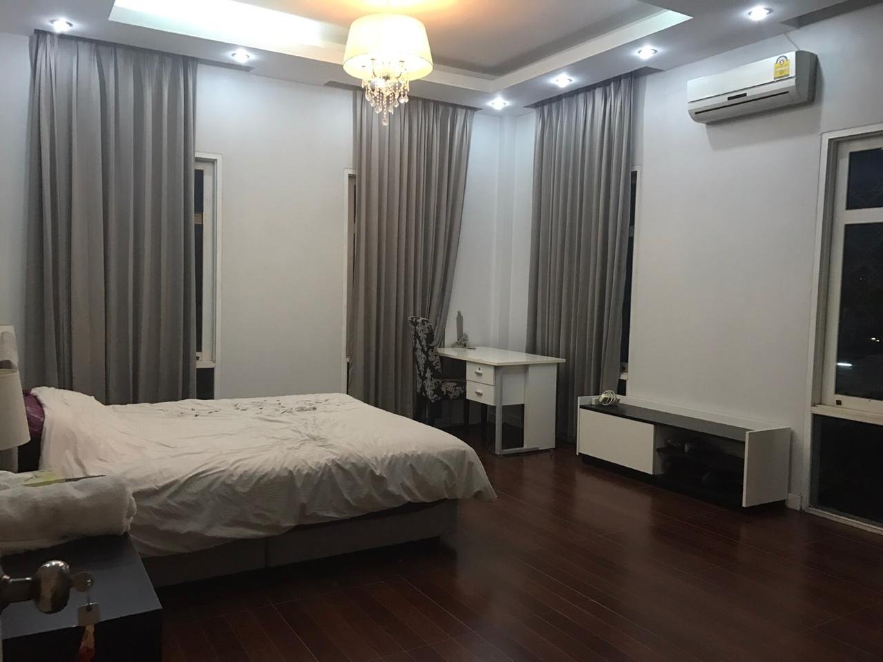 ID: 4566 – Modern house near Poysian Bulgogee Restaurant for sale.