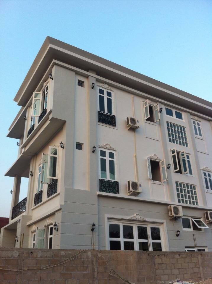ID: 4566 – Modern house near Poysian Bulgogee Restaurant for sale.