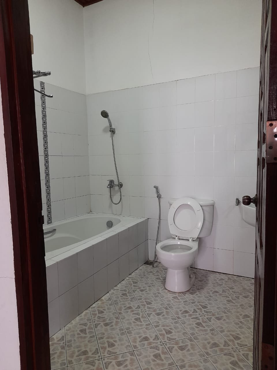 House-for-sale26 ID: 4573 – Lao contemporary house behind Thatlouang for sale
