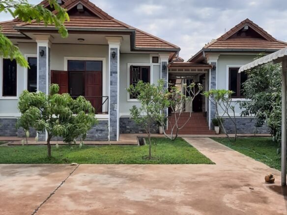 ID: 4597- Modern house with nice garden in Ban Tadthong for sale