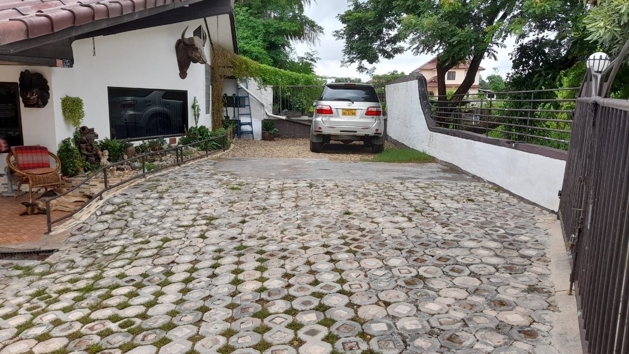 House-for-sale52 ID: 4579 – The beautiful villa near Saysetthathirath hospital for sale