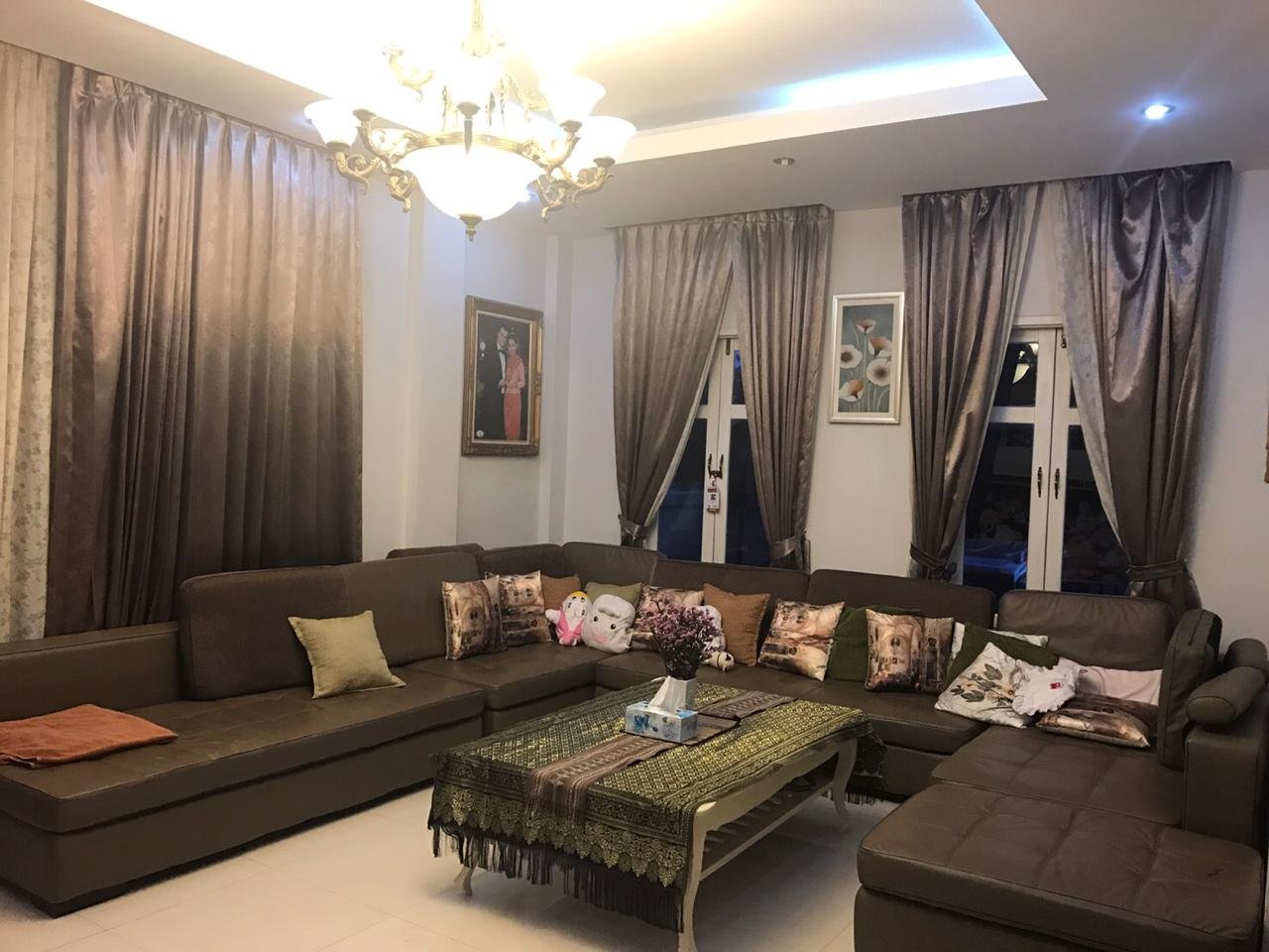 ID: 4566 – Modern house near Poysian Bulgogee Restaurant for sale.