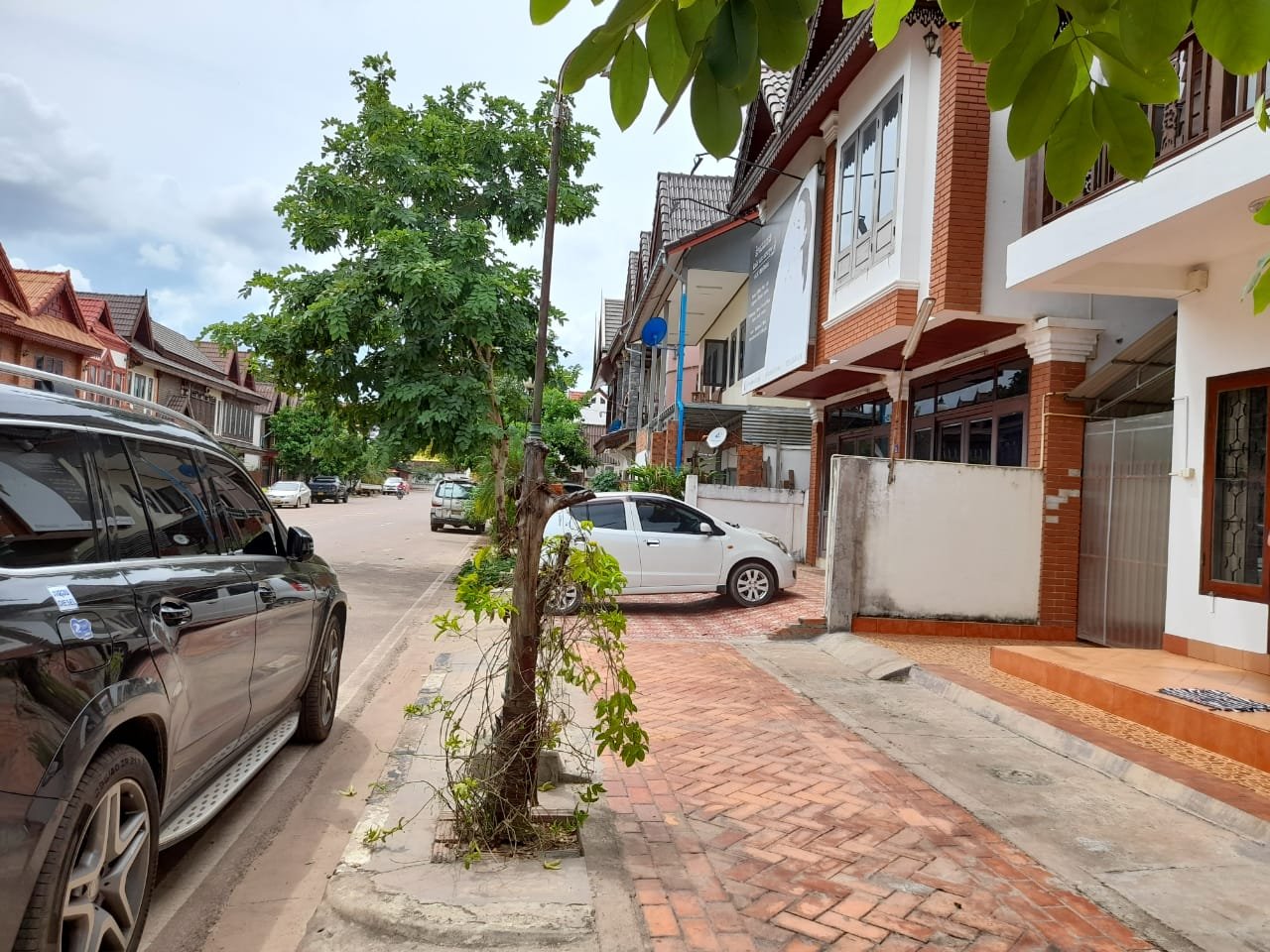 House-for-sale8 ID: 4573 – Lao contemporary house behind Thatlouang for sale