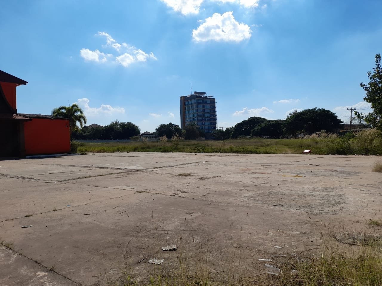 Land-for-sale1 ID: 4586-Large land by concrete road near Xangphueak convention hall for sale.