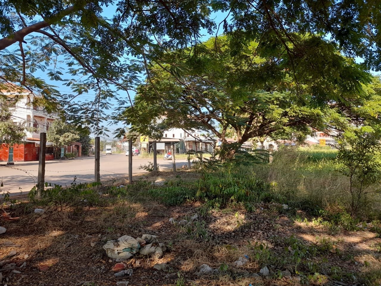 Land-for-sale11 ID: 4586-Large land by concrete road near Xangphueak convention hall for sale.