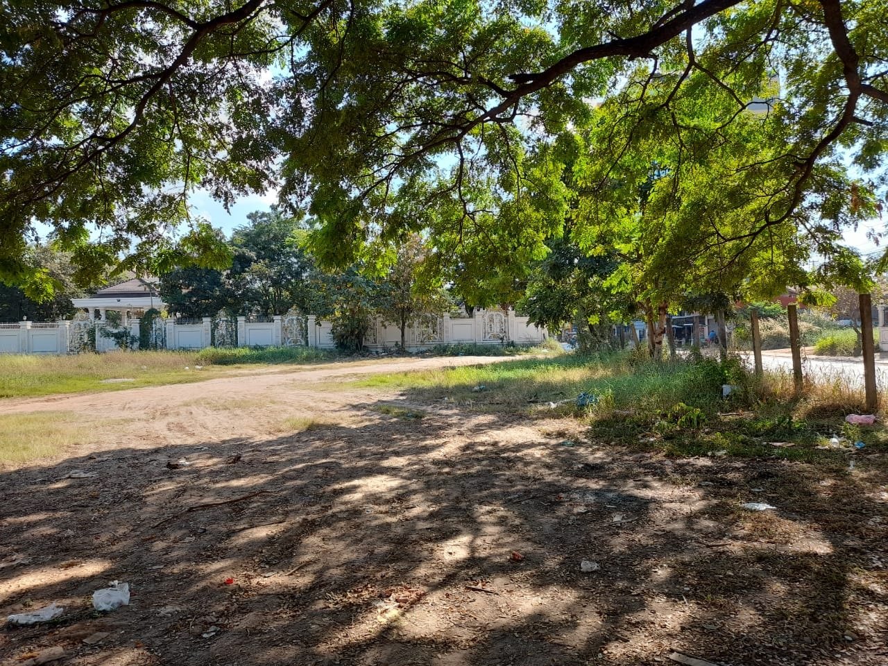 Land-for-sale12 ID: 4586-Large land by concrete road near Xangphueak convention hall for sale.