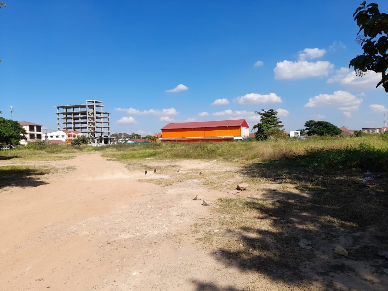 Land-for-sale5 ID: 4586-Large land by concrete road near Xangphueak convention hall for sale.