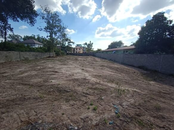 ID: 4601-Nice land near Setthathirath hospital in Ban Donkoy for sale,