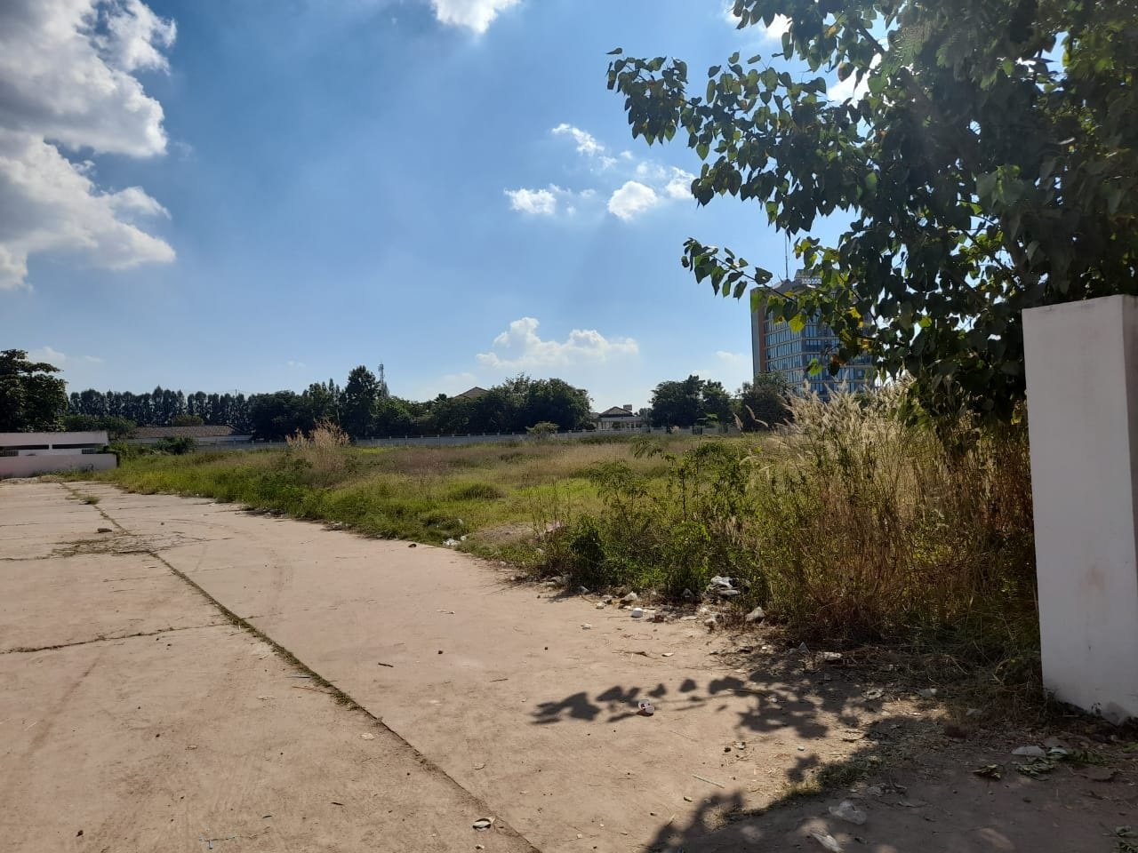 Land-for-sale7 ID: 4586-Large land by concrete road near Xangphueak convention hall for sale.