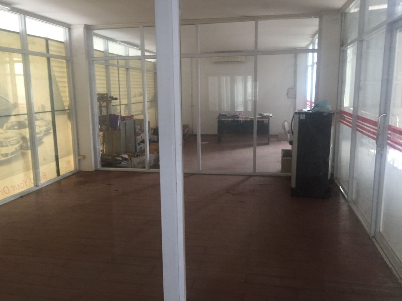 Showroom-for-rent-Saysettha-Vientiane_Lao 10 ID: 4125 – The Auto show room in city next to main road for rent.