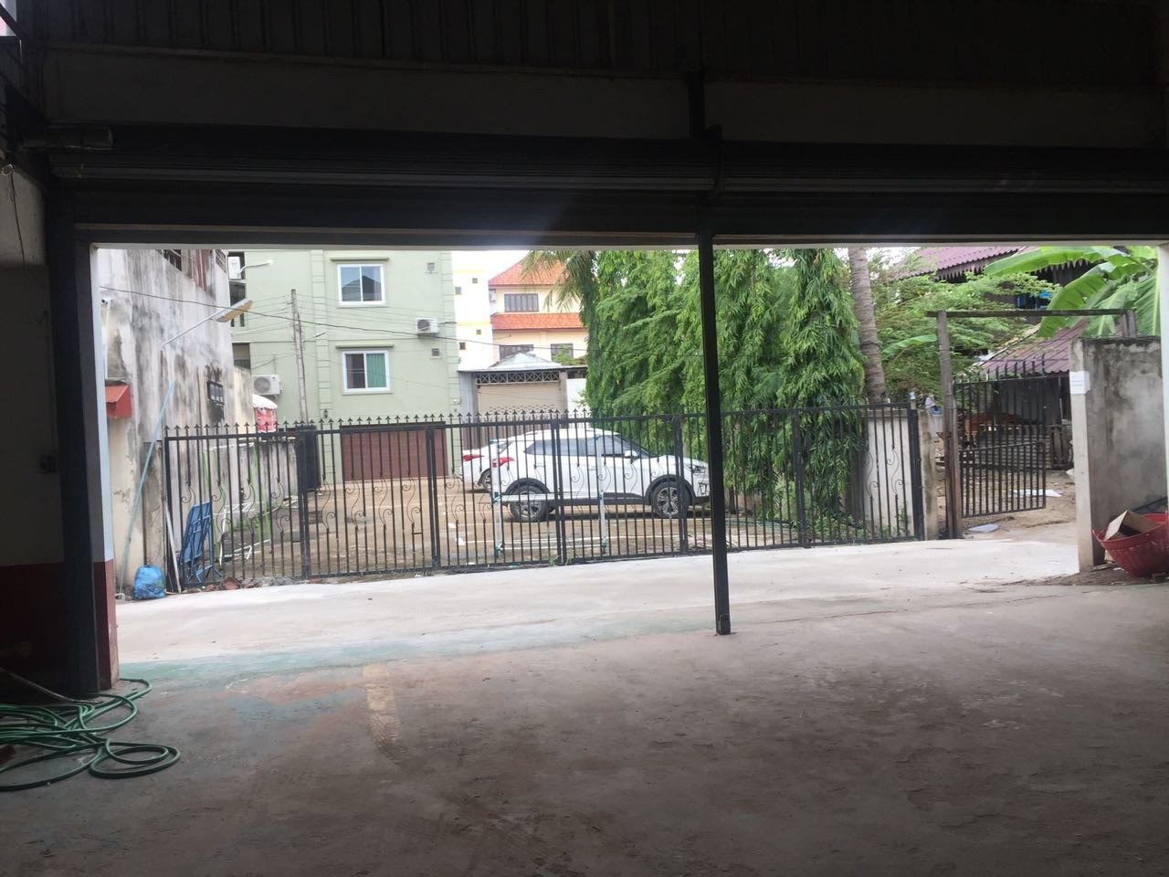 Showroom-for-rent-Saysettha-Vientiane_Lao 11 ID: 4125 – The Auto show room in city next to main road for rent.