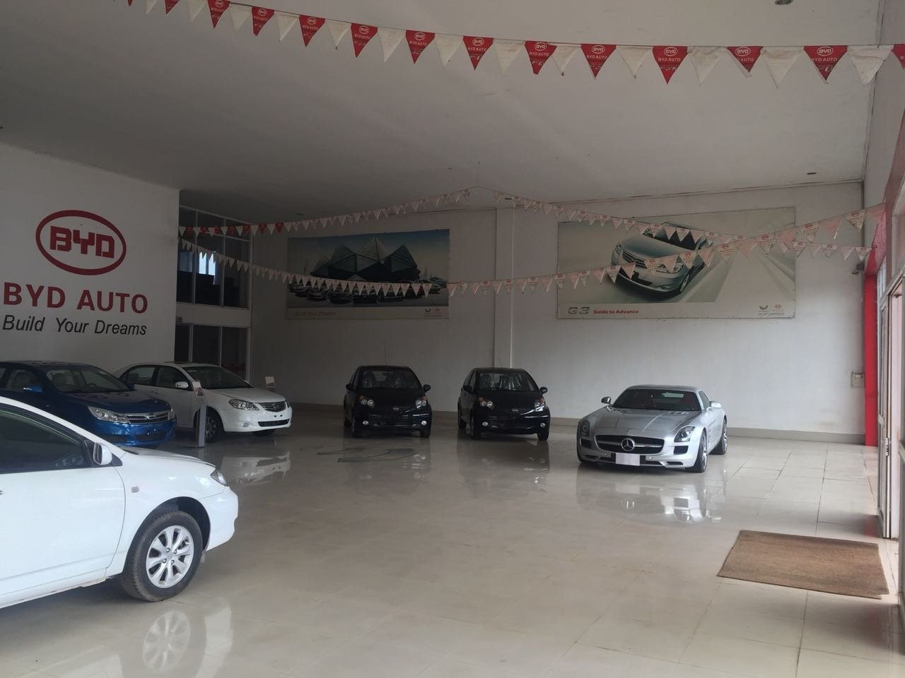 Showroom-for-rent-Saysettha-Vientiane_Lao 12 ID: 4125 – The Auto show room in city next to main road for rent.