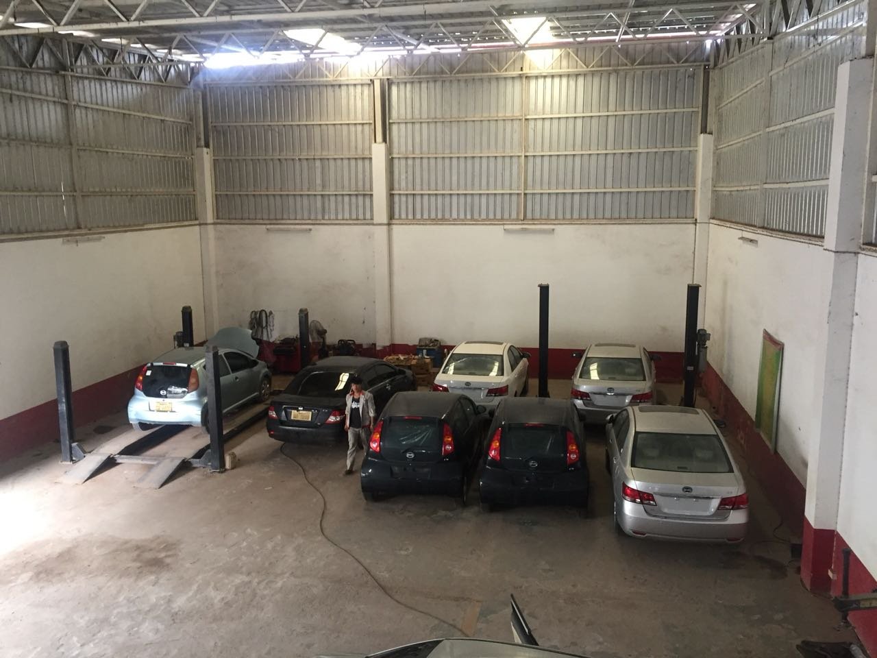 Showroom-for-rent-Saysettha-Vientiane_Lao 5 ID: 4125 – The Auto show room in city next to main road for rent.