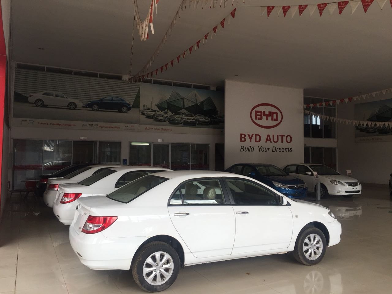 Showroom-for-rent-Saysettha-Vientiane_Lao 8 ID: 4125 – The Auto show room in city next to main road for rent.