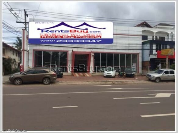 ID: 4125 – The Auto show room in city next to main road for rent.