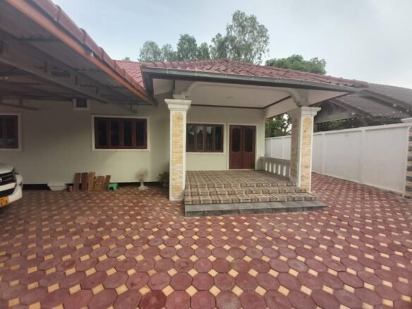 ID: 4584 – Nice villa near Saysetthathirath hospital for sale or for rent