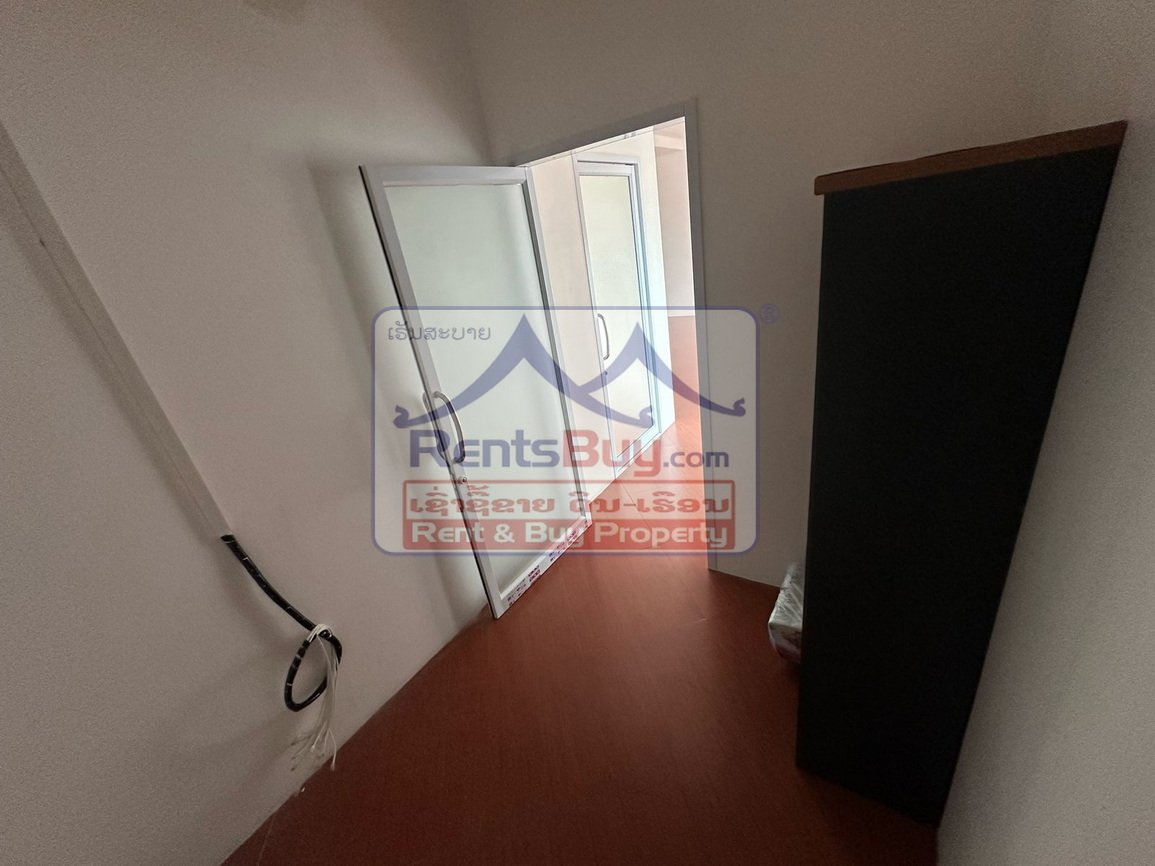 rentbuilding04 ID: 2223 – Office for rent near Thatluang 50m to main street