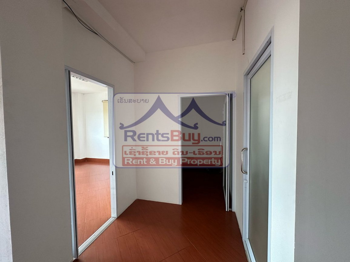 rentbuilding06 ID: 2223 – Office for rent near Thatluang 50m to main street