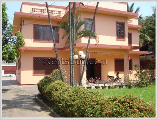 ID: 1188 Colonial style house by the strategic main road for sale