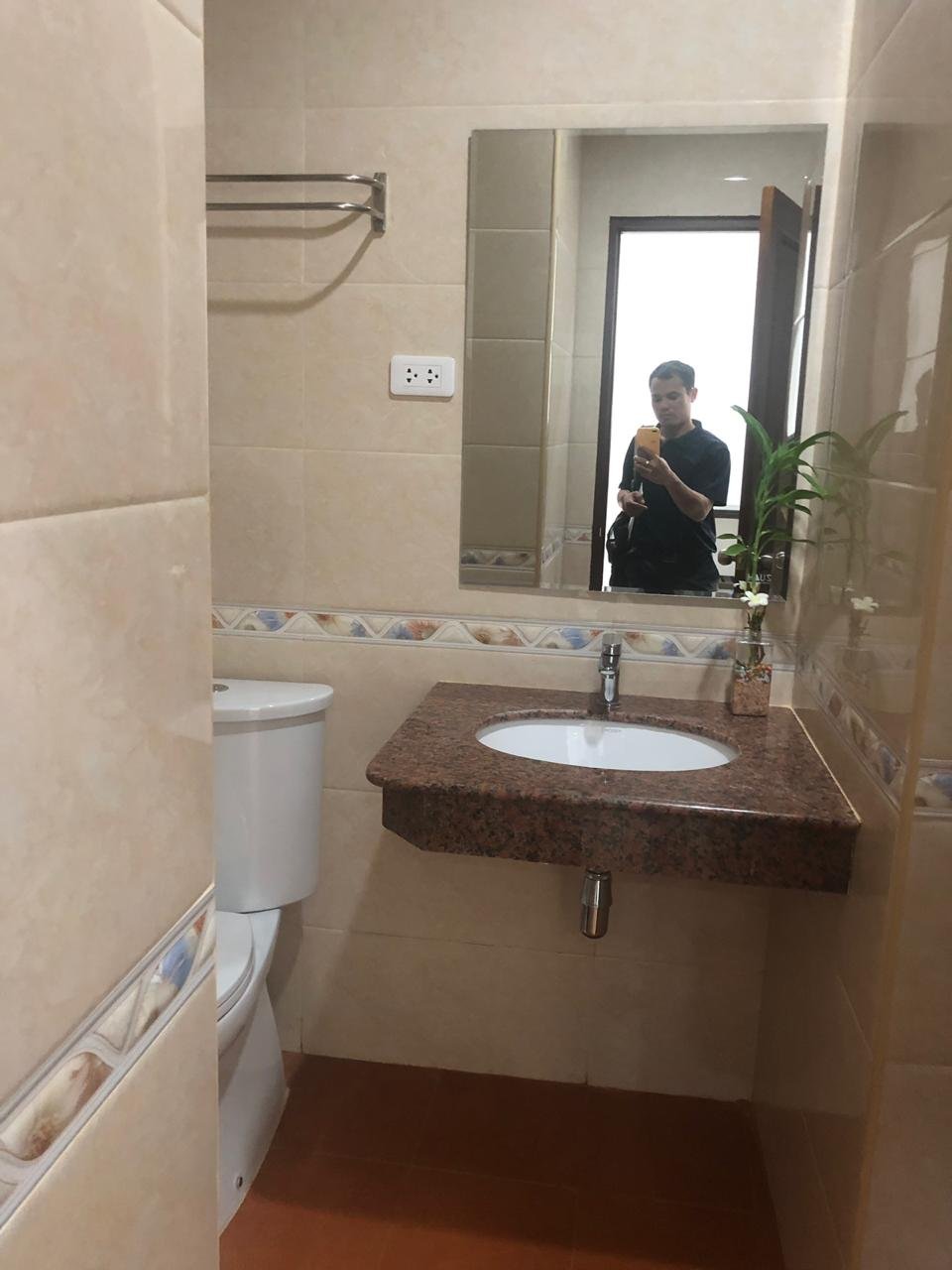 ID: 4329 – Apartment next to main road and near Senglao Cafe in Saysettha district.