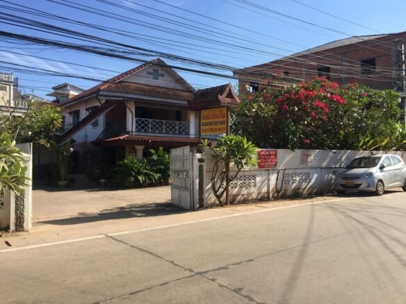 ID: 4259 – Nice guesthouse in town next to concrete road for rent in Ban Thongtoum.