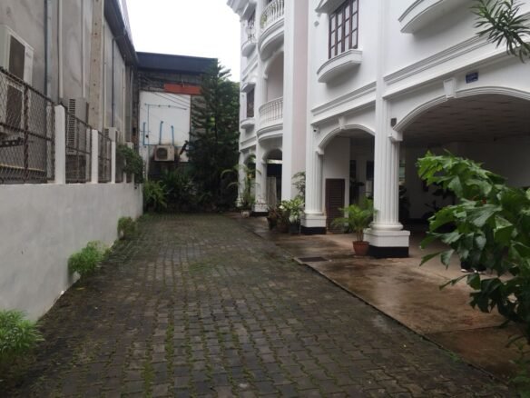 ID: 4128 – The modern apartment for rent near Morning Market and near Settha Palace Hotel.