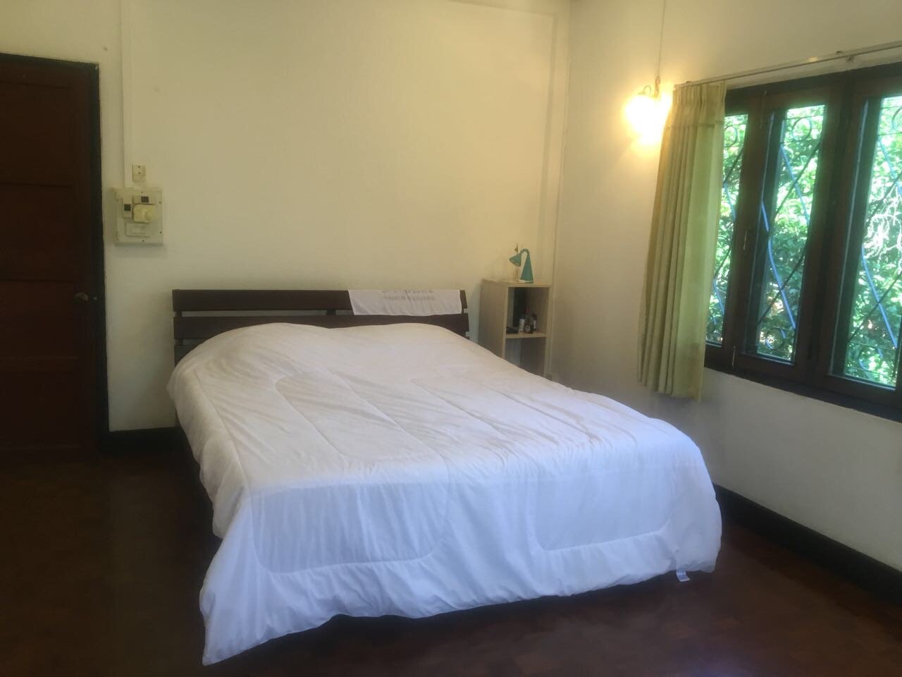ID: 3836 – The business for rent in City Center and not far from Mekong River.