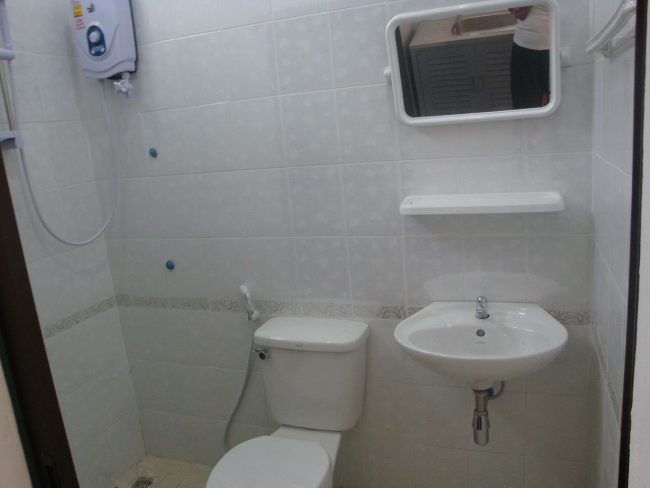 Apartment-for-rent-Saysettha-Vientiane-Lao20160701_1556 ID: 323 – New apartment with fully furnished by good access close to Thatluang Stupa for rent