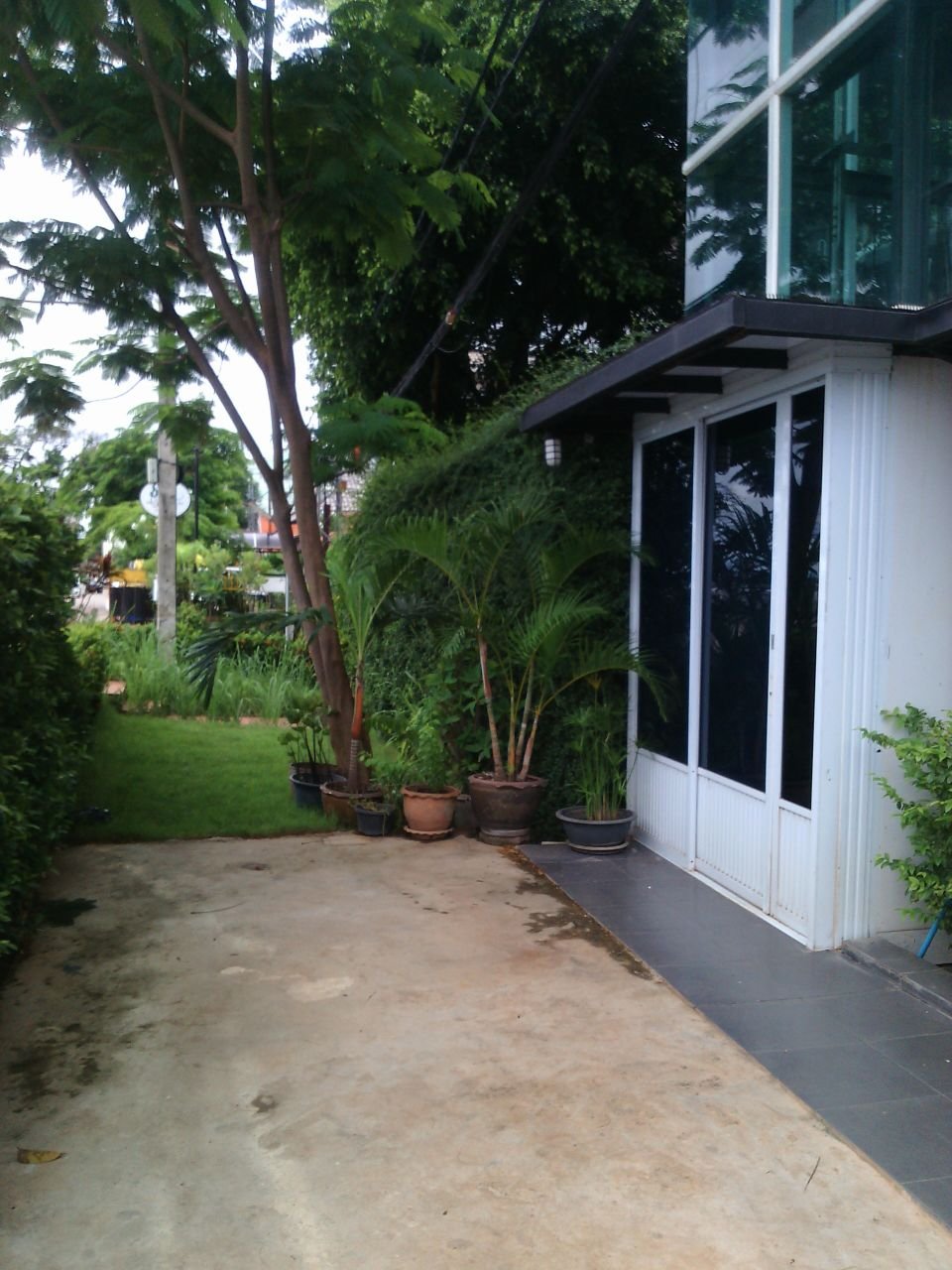 Apartment-for-rent-Sikhottabong-Vientiane-Lao20160721_2047 ID: 3225 – New apartment with fully furnished and near Mekong River for rent.