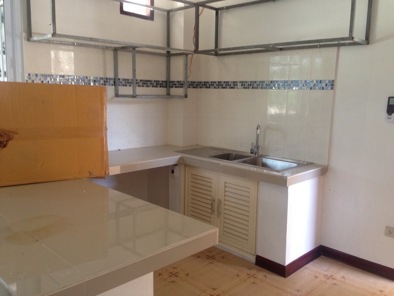 ID: 2811 – Serviced Apartment with swimming pool near Mercure Hotel.