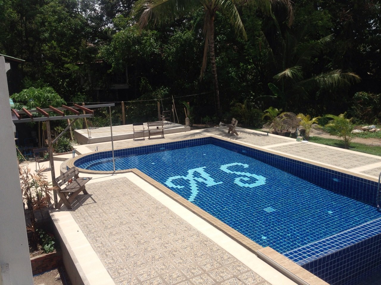 ID: 2811 – Serviced Apartment with swimming pool near Mercure Hotel.