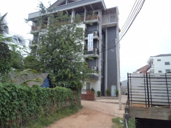 ID: 2774 – Apartment for rent in center by good access.