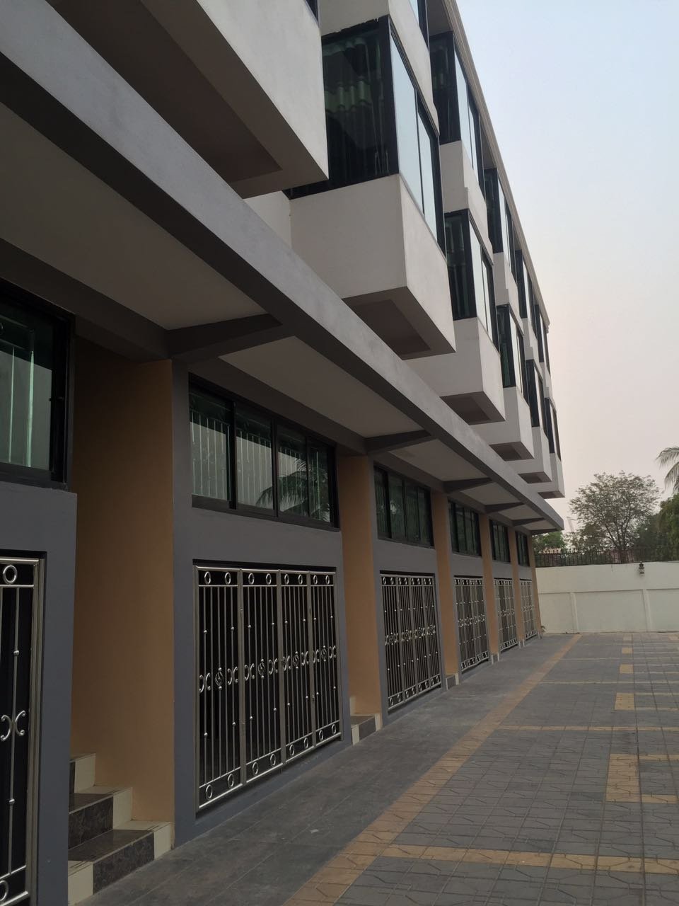 Apartment-for-rent-Sisattanak-Vientiane-Lao20160709_1990 ID: 3220 – New apartment with fully furnished and sizable packing space for rent.