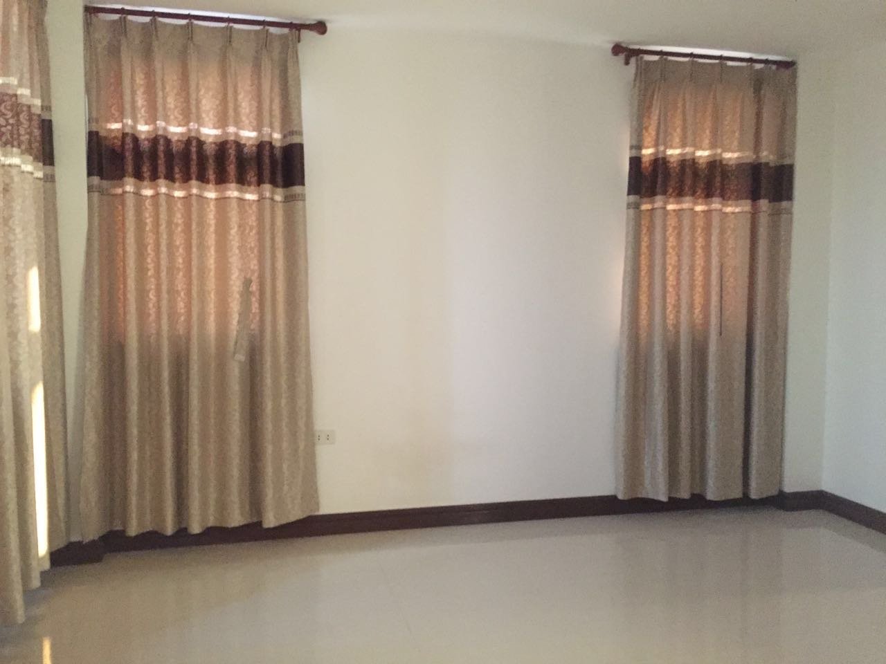 Apartment-for-rent-Sisattanak-Vientiane-Lao20160709_1995 ID: 3220 – New apartment with fully furnished and sizable packing space for rent.