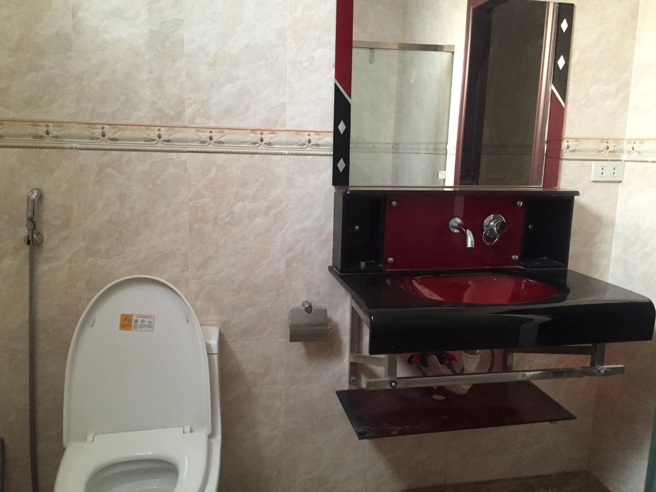 Apartment-for-rent-Sisattanak-Vientiane-Lao20160709_1998 ID: 3220 – New apartment with fully furnished and sizable packing space for rent.
