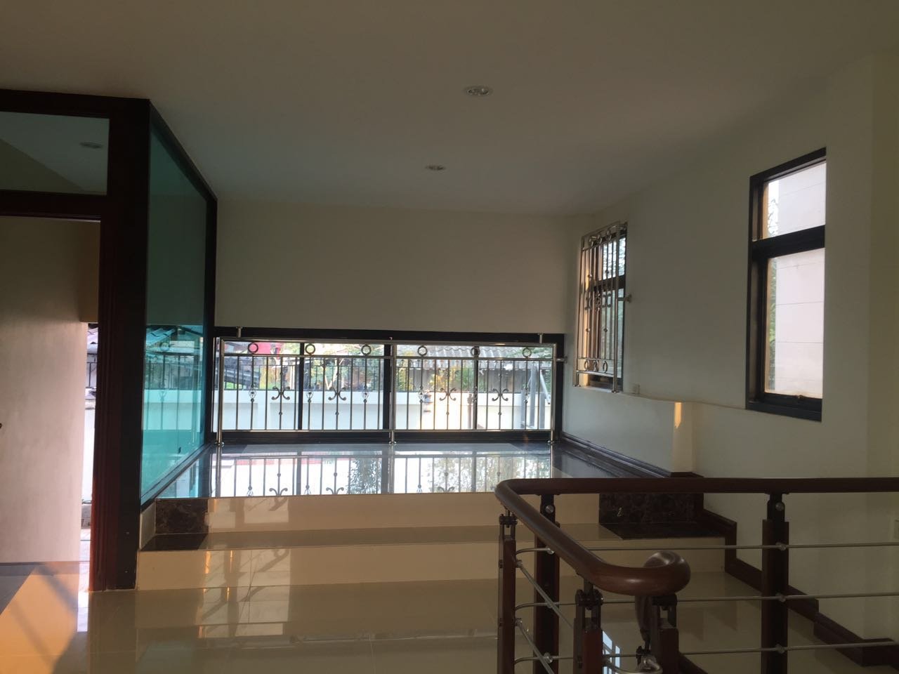 Apartment-for-rent-Sisattanak-Vientiane-Lao20160709_1999 ID: 3220 – New apartment with fully furnished and sizable packing space for rent.